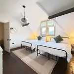 The Townhouse * Saltburn-by-the-Sea