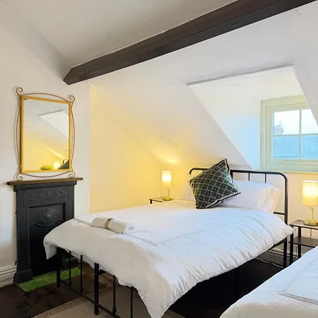 The Townhouse بيت للعطل *